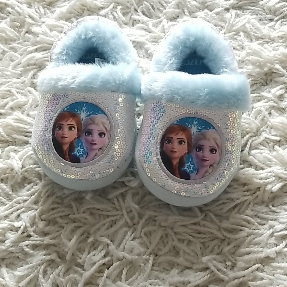 Frozen slippers - never worn